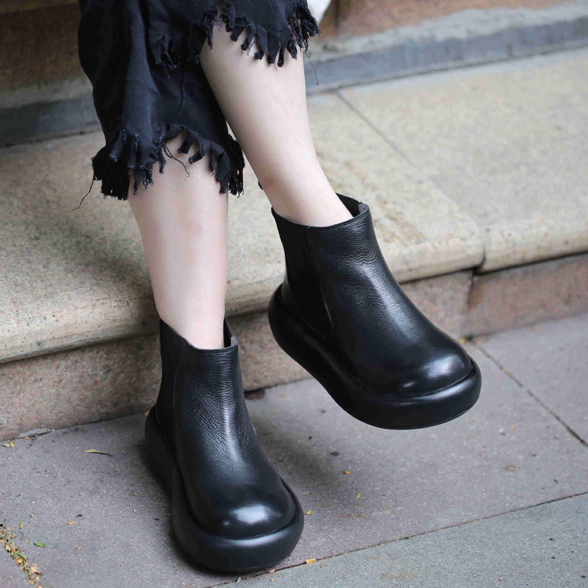 Guangzhou Retro Top Grain Cowhide Smoke Tube Cotton Boots 666-40