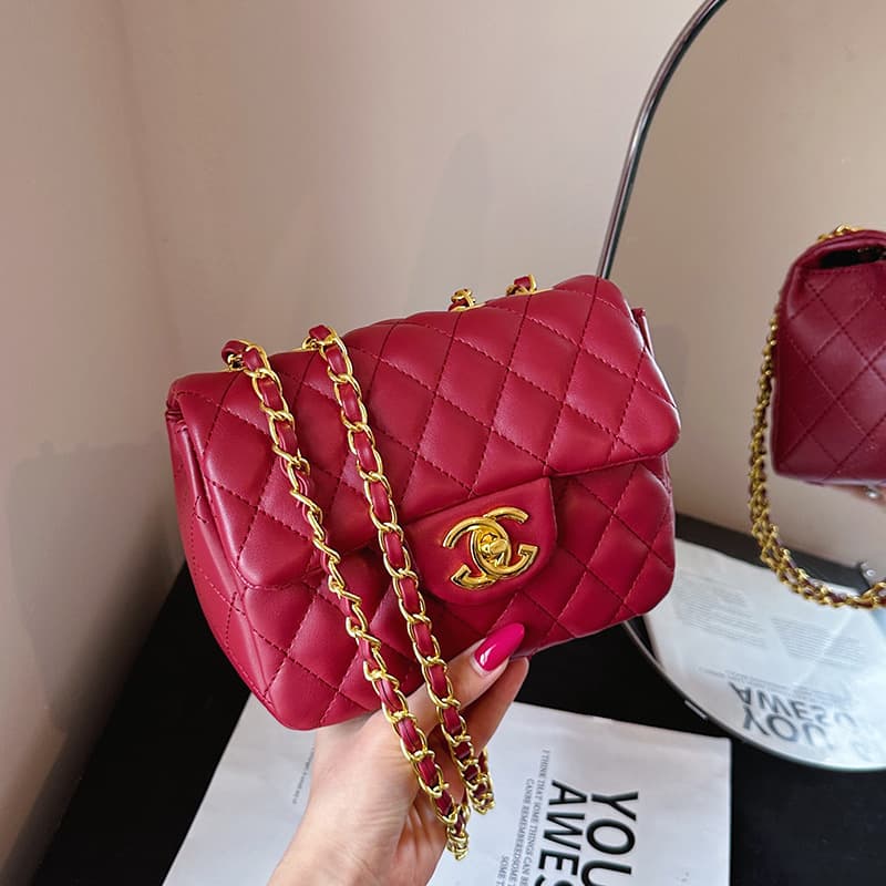 2026 New Fashion Small Fragrance Bag Women's High-end Exquisite Diamond Chain Bag Mini Versatile Crossbody Bag