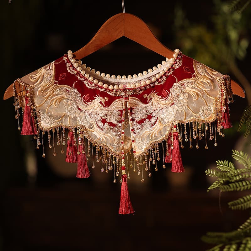 Ancient Style Toast Dress Cloud Shoulder 2025 New Hanfu Heavy Craft Colored Crystal Tassel Qipao Outer Wear False Collar