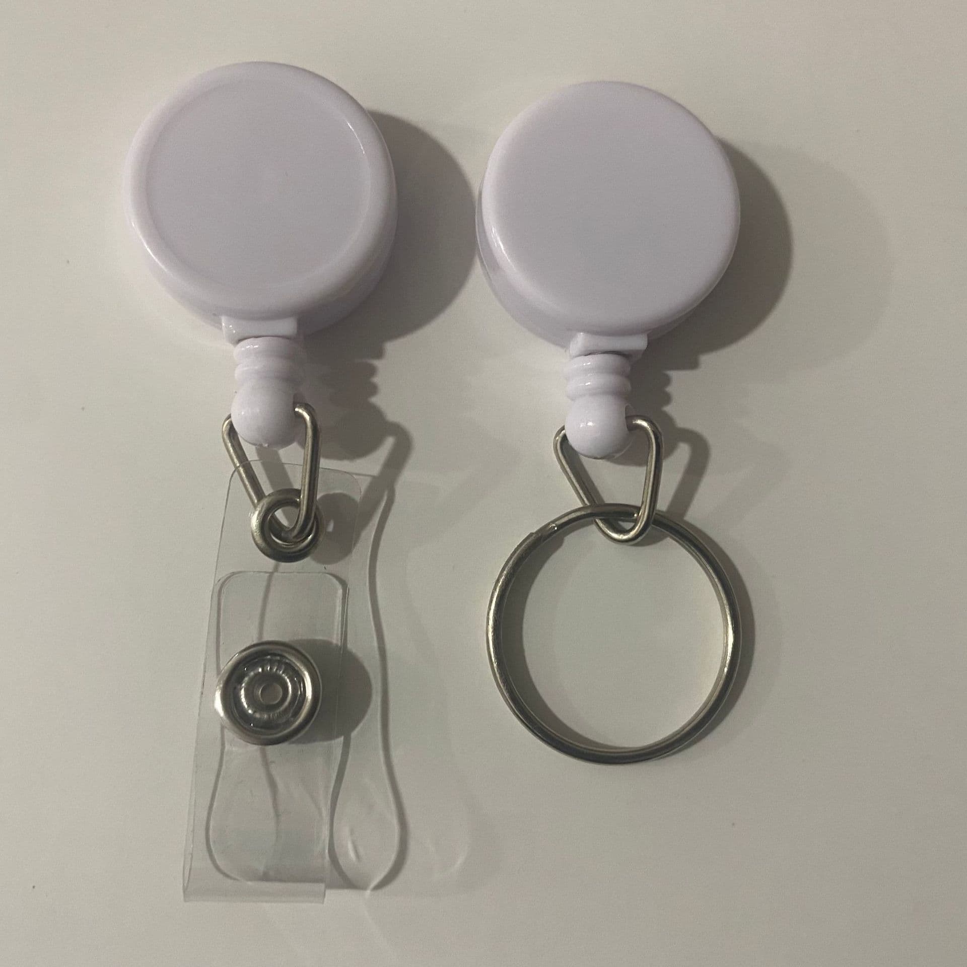 Small 2.5cm Retractable Pull-Tab Keychain with Glossy Finish for Cartoon Work Badges and ID Cards