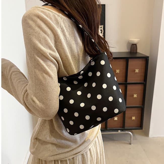 Gift Tote Bag for Women, Trendy Niche Polka Dot Nylon Bag, 2026 New Style Versatile Shoulder Underarm Bag