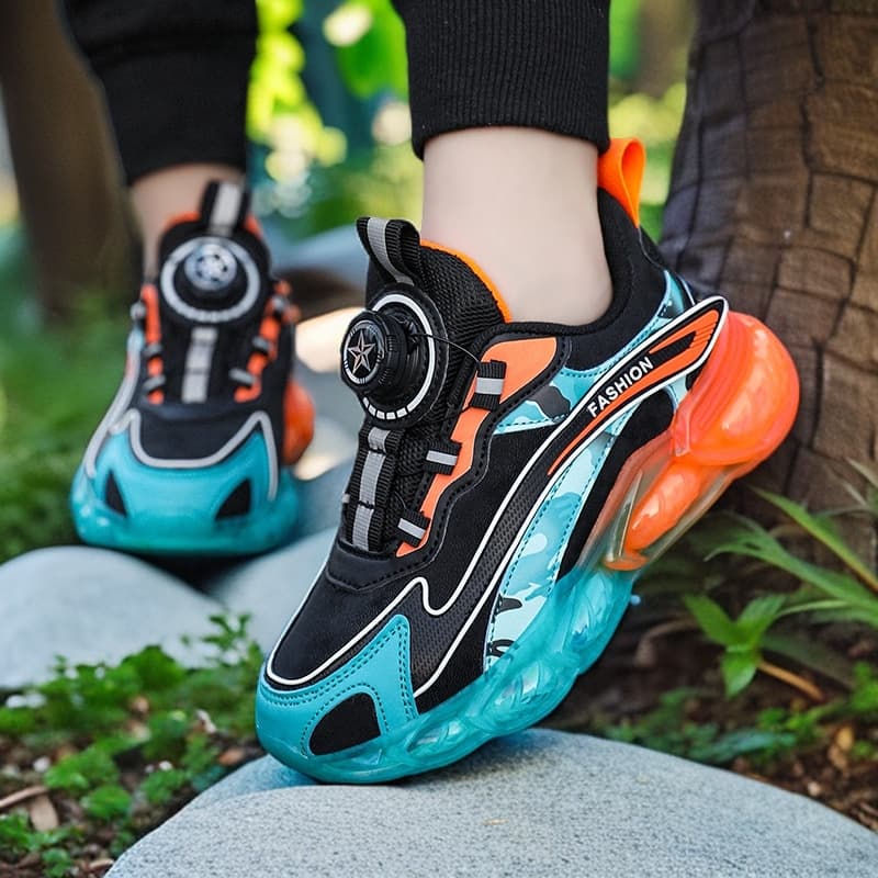 Cross-border Boys' Sports Shoes 2024 New Model with Twist Lock, Soft Sole Lightweight Running Shoes for Middle and Big Kids, Breathable Mesh