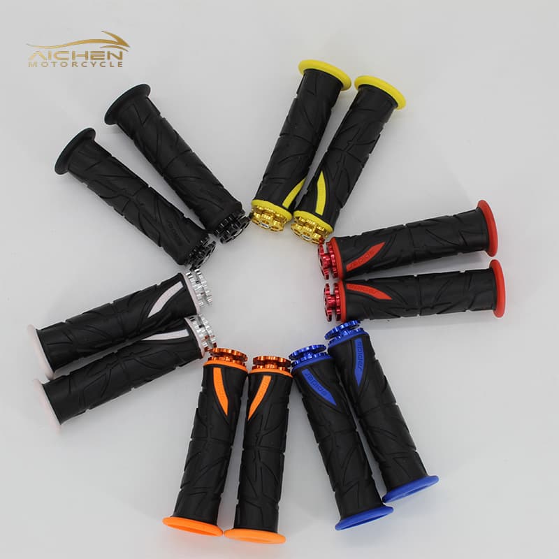 Motorcycle Modification Accessories Handlebar Grip Spider Design Dual-Color Handlebar Grip Throttle Grip