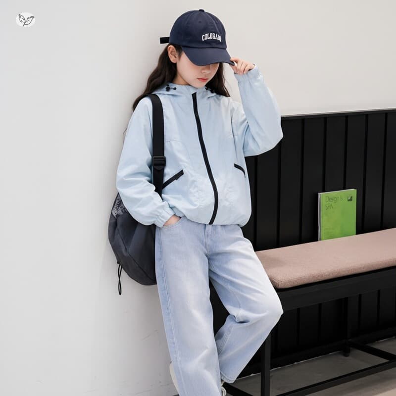 Girls' Jackets Autumn 2026 New Medium and Large Children's Contrast Color Hooded Outdoor Wear Jackets Children's Zipper Shirts