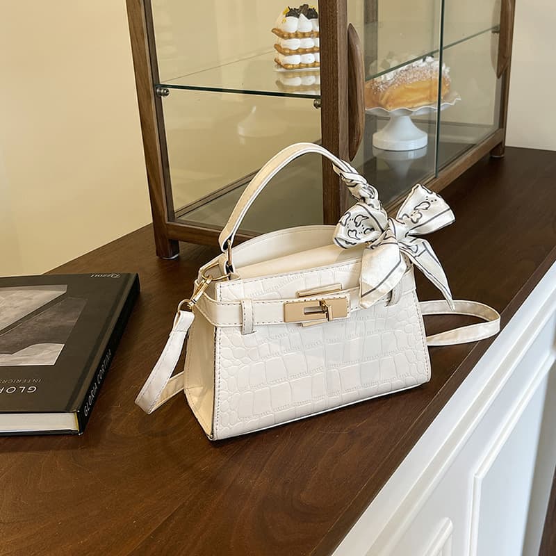 2025 Summer New Style Handbag for Women Shoulder Crossbody Bag High-Fashion Simple Niche Commuter Kelly Women's Bag