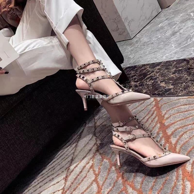 2025 Spring and Summer New Rivet Pointed Toe High Heels Women's Straight Toe Sandals Thin Heels Medium Heels Versatile for Outerwear