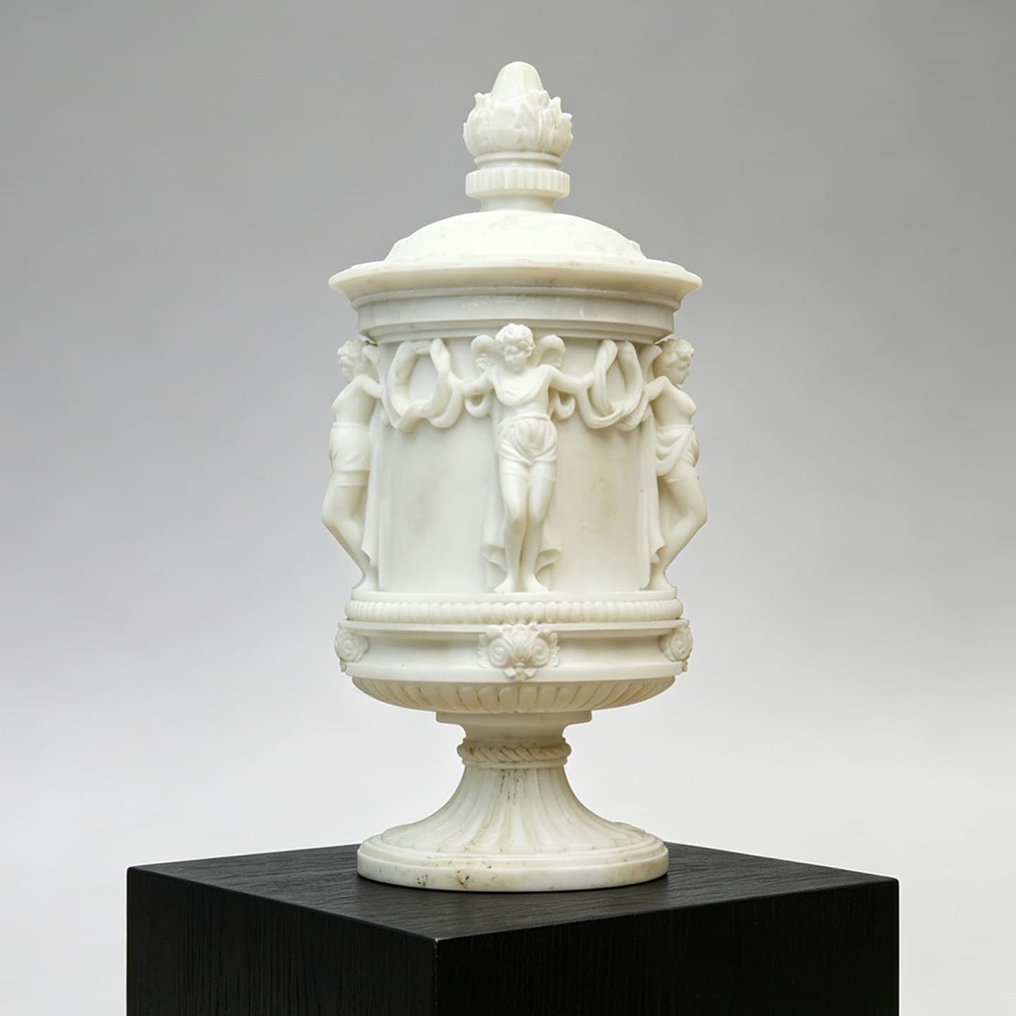 European retro imitation jade relief figures with lids vase utensils model room hotel living room flower ware decoration