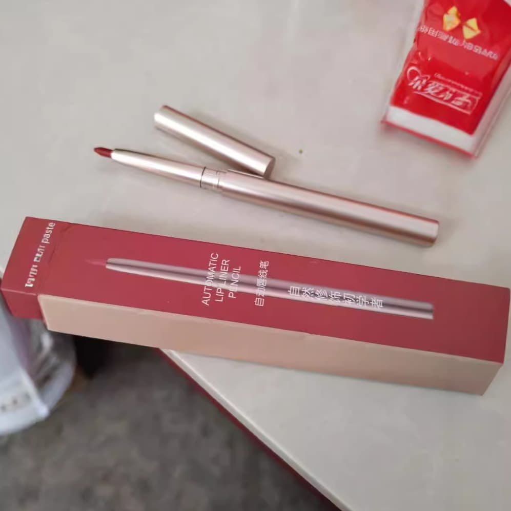 DIKALU Automatic Lip Liner Pen Lipstick Artifact Outlining Lip Shape Line Pen Lipstick Waterproof Long-Lasting Moisturizing for Women