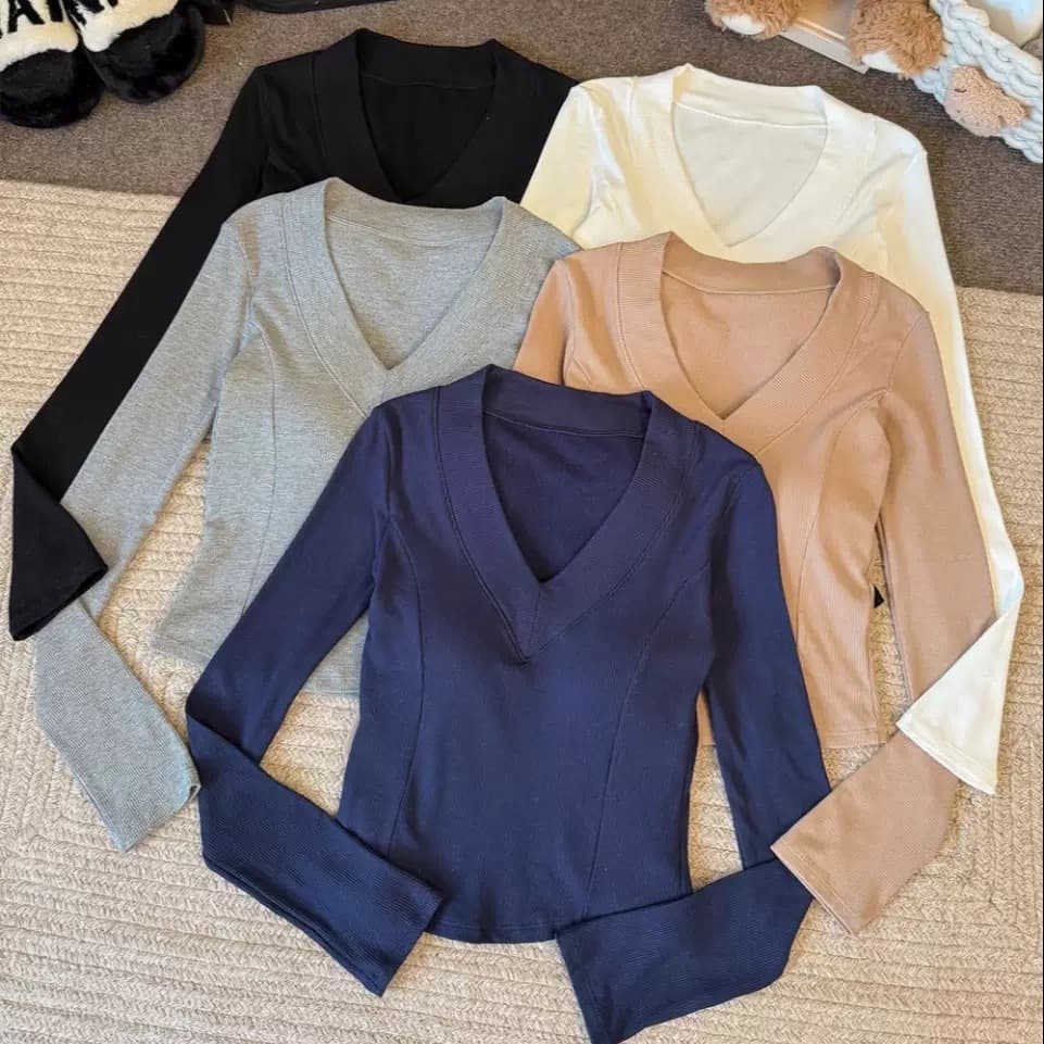 Early Autumn New Sweet Regular Shoulder V-Neck Brushed Thermal Long-Sleeve T-Shirt, Slimming Tight Fit with Fixed Bra Pads, Women's Slim Fit
