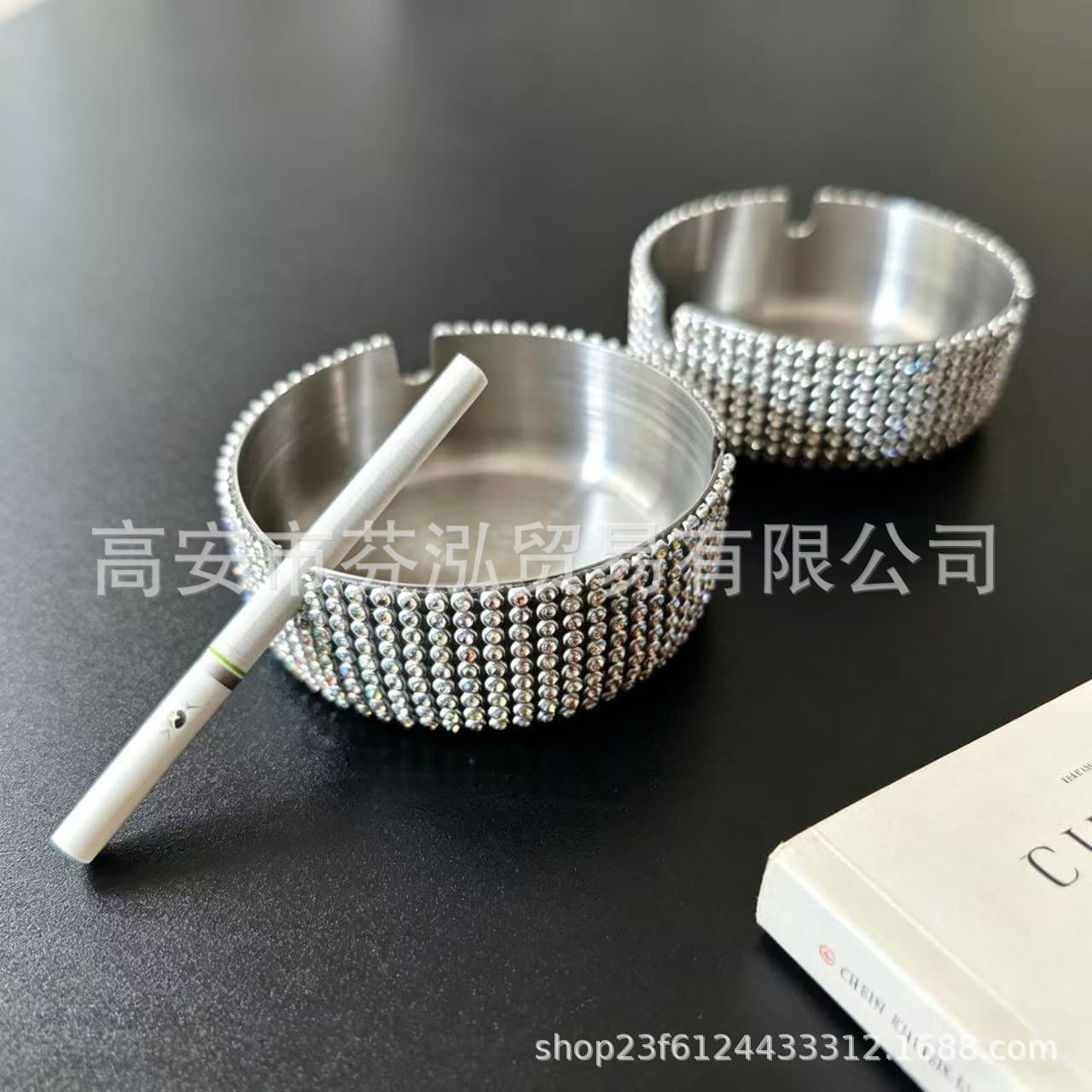 Cross-border Rhinestone Ashtray Creative Personalized Metal Flame Retardant Multifunctional Rhinestone Internet Celebrity Home Car Ashtray