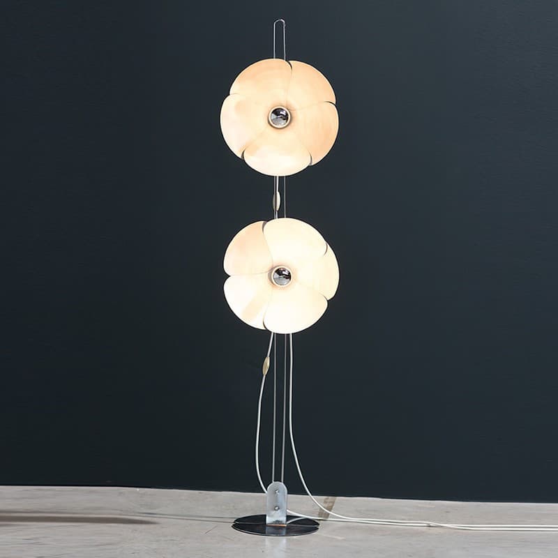 Nordic Designer Petal Floor Lamp Mid-Century Creative Living Room Bedroom Study Exhibition Hall Internet Celebrity Light Luxury Vertical Lamp