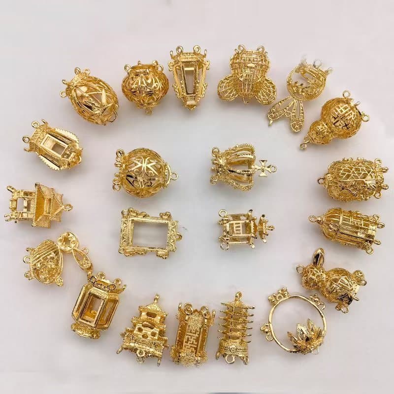 Creative Chinese style nine-story tower keychain accessories refrigerator magnet pendant hairpin hair accessories living room desk small decorations