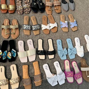 Women Slipper Sandals Rhinestone Ladies Slippers in Stock Women's Slide Sandals Mules Wholesale