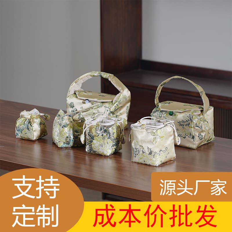 Thickened portable cloth bags for master cups, tea sets, tea pots, and tea caddies, designed for easy transport.