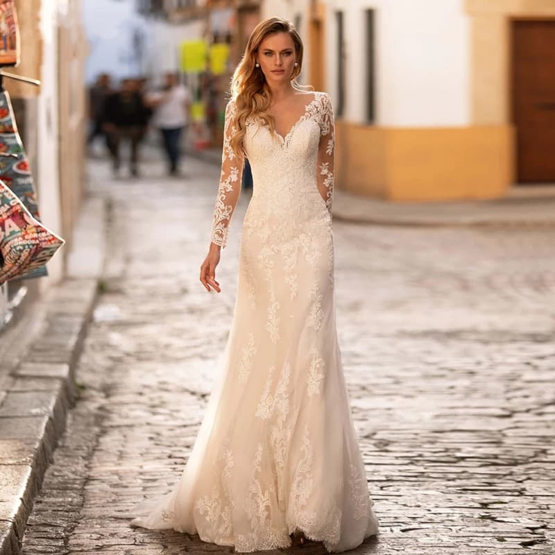 2025 New Style Bride Long-Sleeved Wedding Dress Simple Deep V-Neck Large Open Back Travel Photography Small Train Soft Tulle Lace Dress