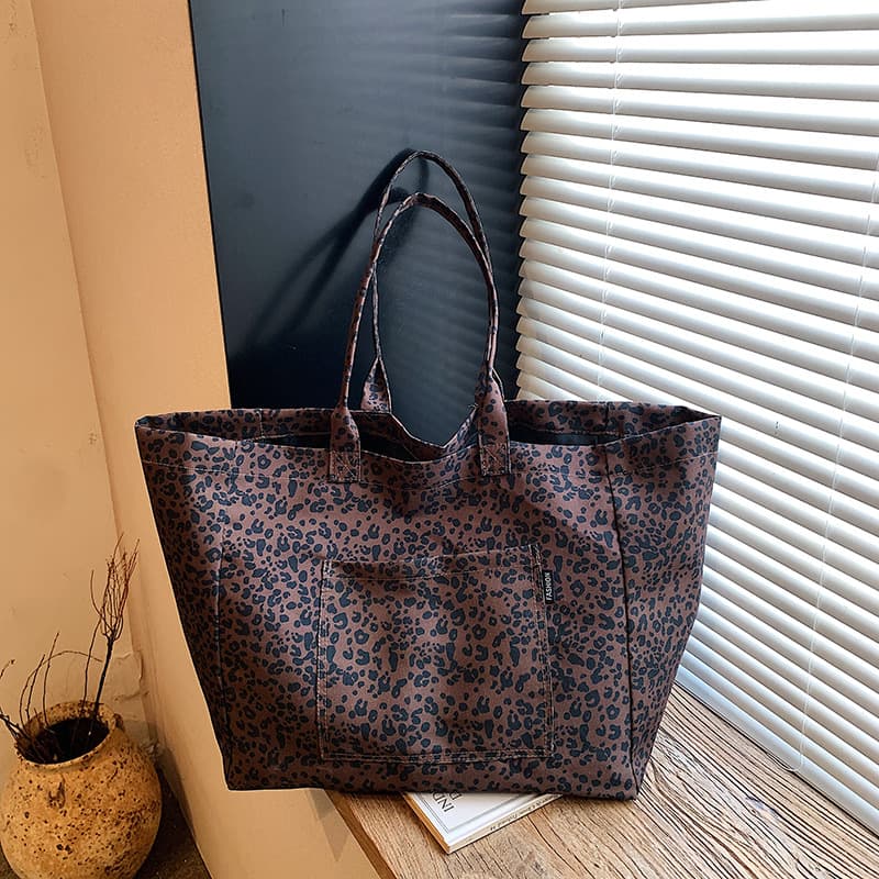 Lazy Style Large-Capacity Leopard Print Tote Bag 2026 New Model Simple Lightweight Handbag Retro Stylish Shoulder Bag for Women