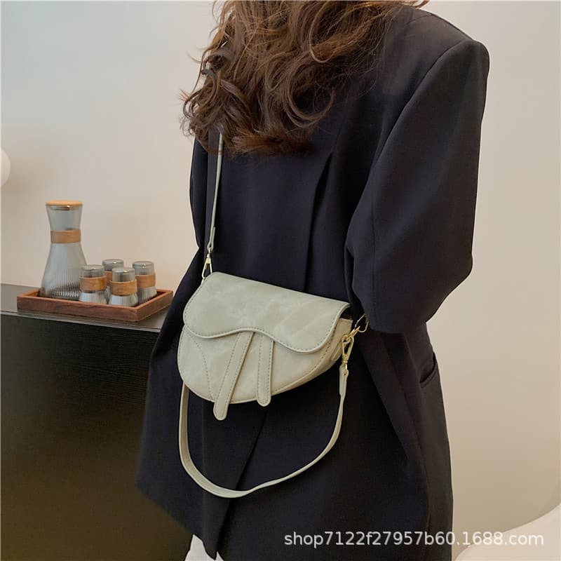 Cross-border Women's Bag 2026 New European and American Style Fashion Mini Saddle Bag High-end Women's Lipstick Crossbody Bag Foreign Trade
