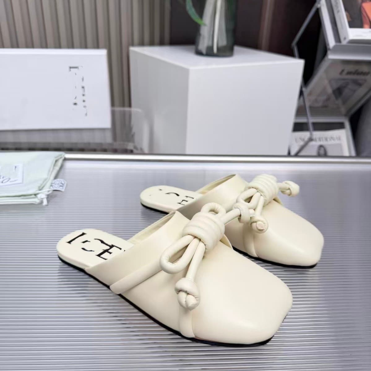 Summer LOEWE New Bow Square Toe Open Toe French Sandals for Women, Large Size, Genuine Leather Women's Toe Slippers