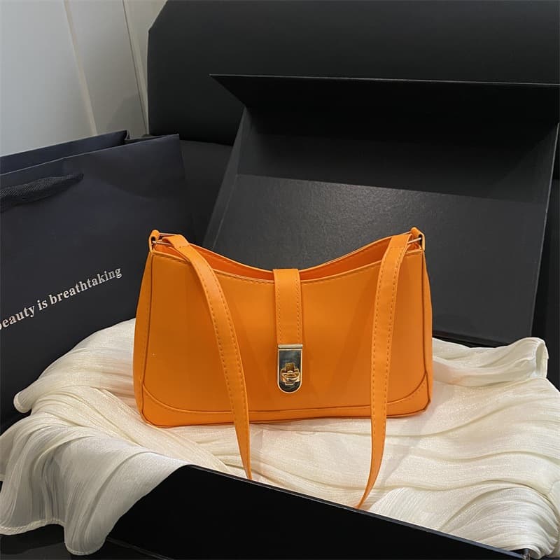 Simple and stylish women's bag, high-end commuter baguette bag, 2026 autumn and winter new style, versatile shoulder crossbody bag