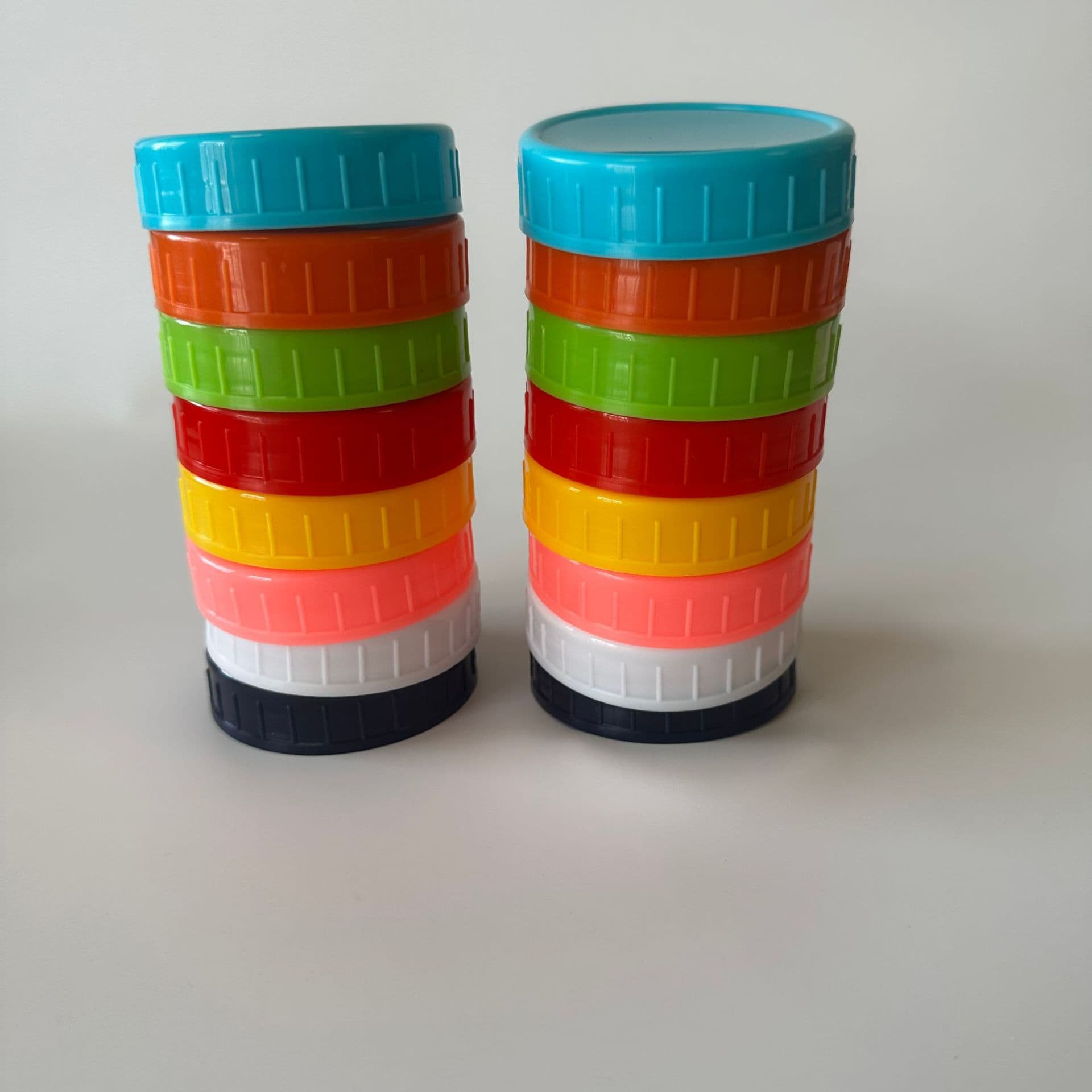 Spot supply color 70 wide mouth 86mm Mason jar lid round color plastic lid