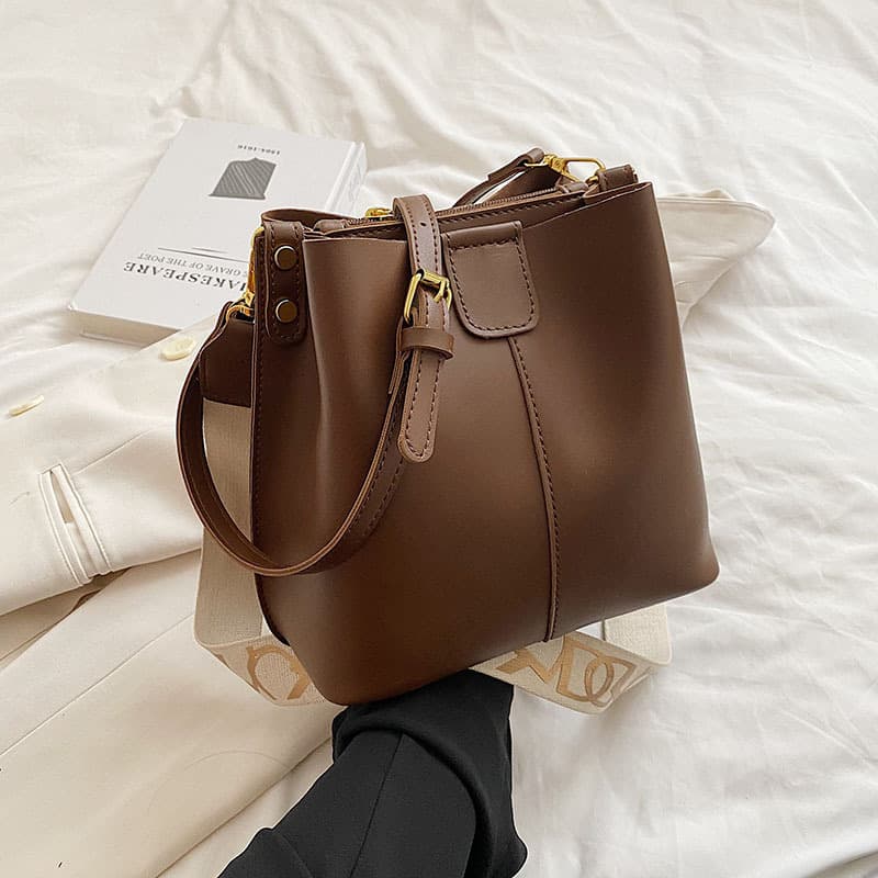 Cross-Border Hot Selling Women's Bag Fashion Retro Versatile Large Capacity Textured Shoulder Crossbody Bucket Bag
