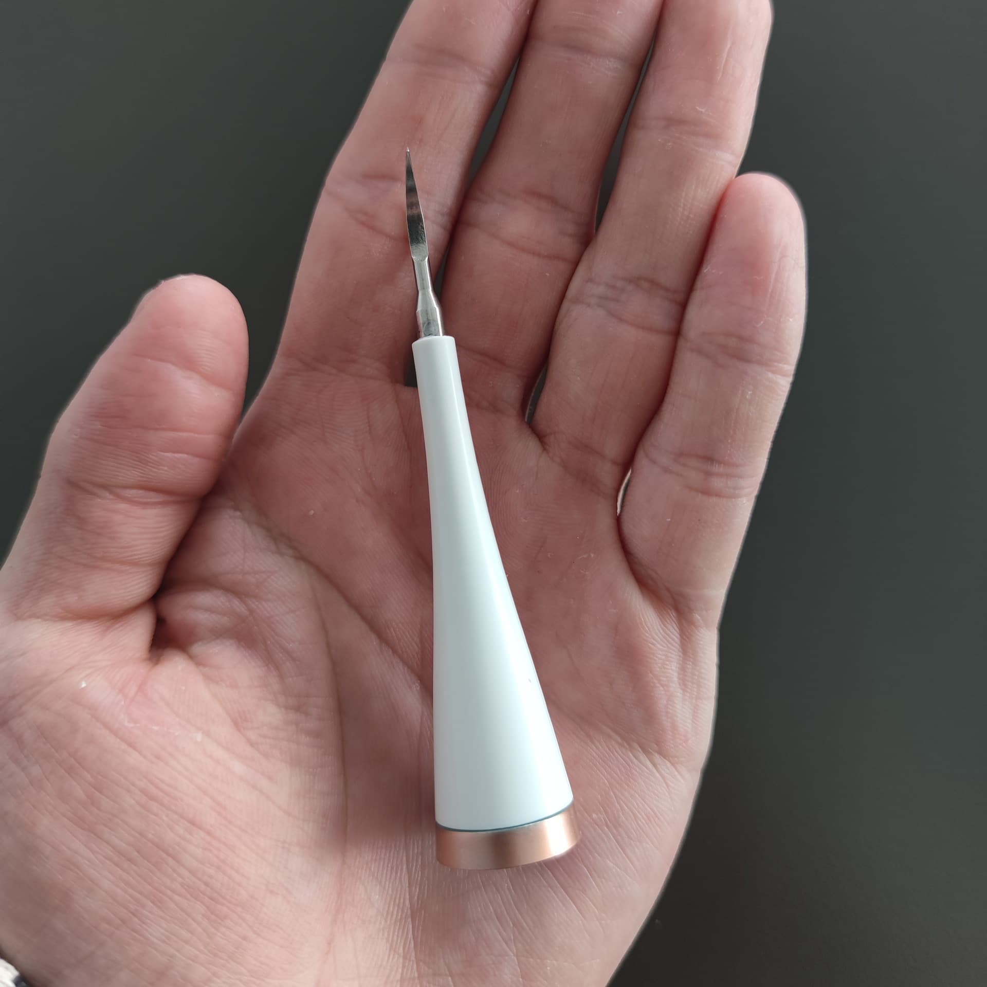 Factory direct electric toothbrush, teeth cleaning care device, specialized for yellow stain removal, replaceable brush heads and accessories drop shipping