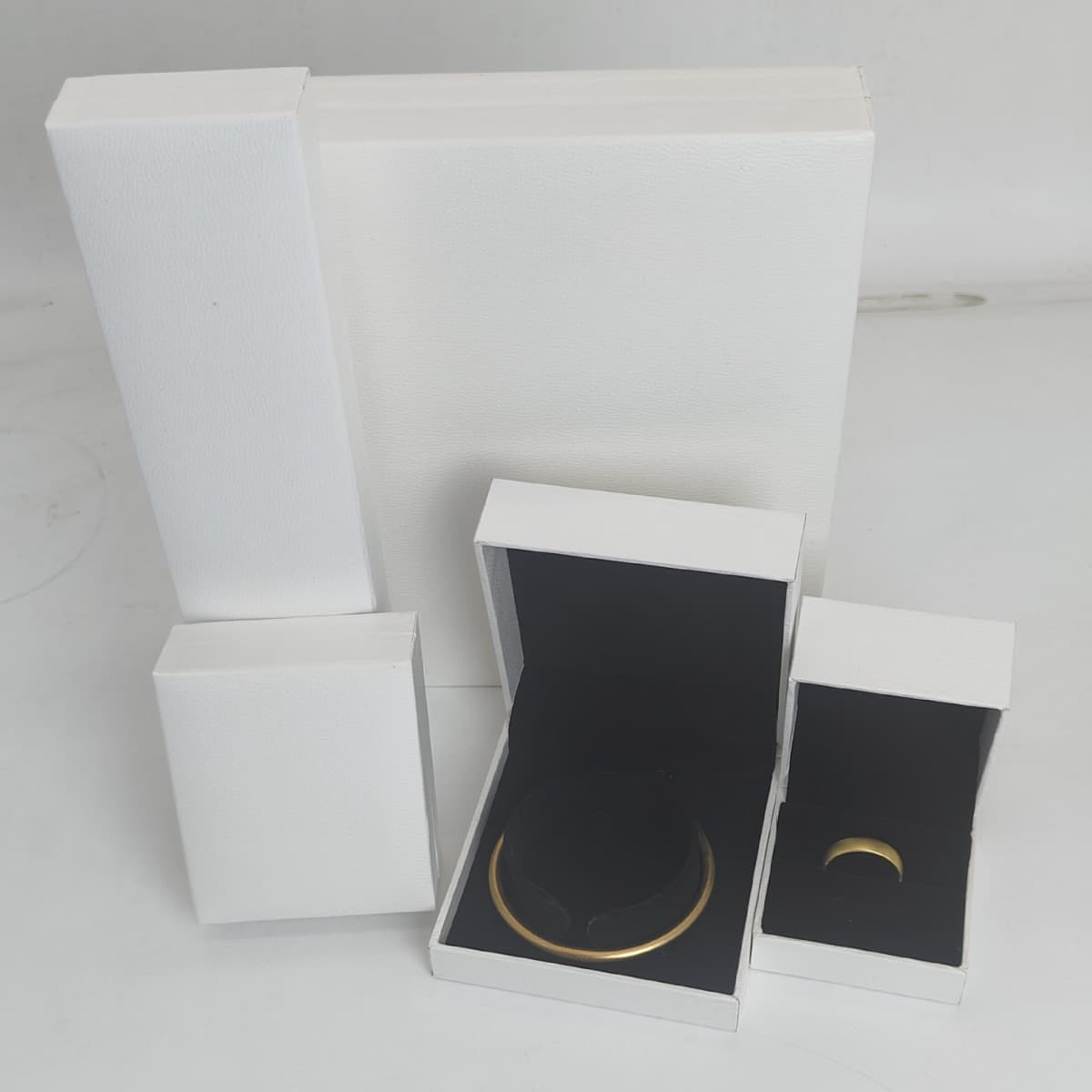 Right Angle White Pandora Filled Paper Jewelry Box Ring Necklace Box Jewelry Factory Direct Sales