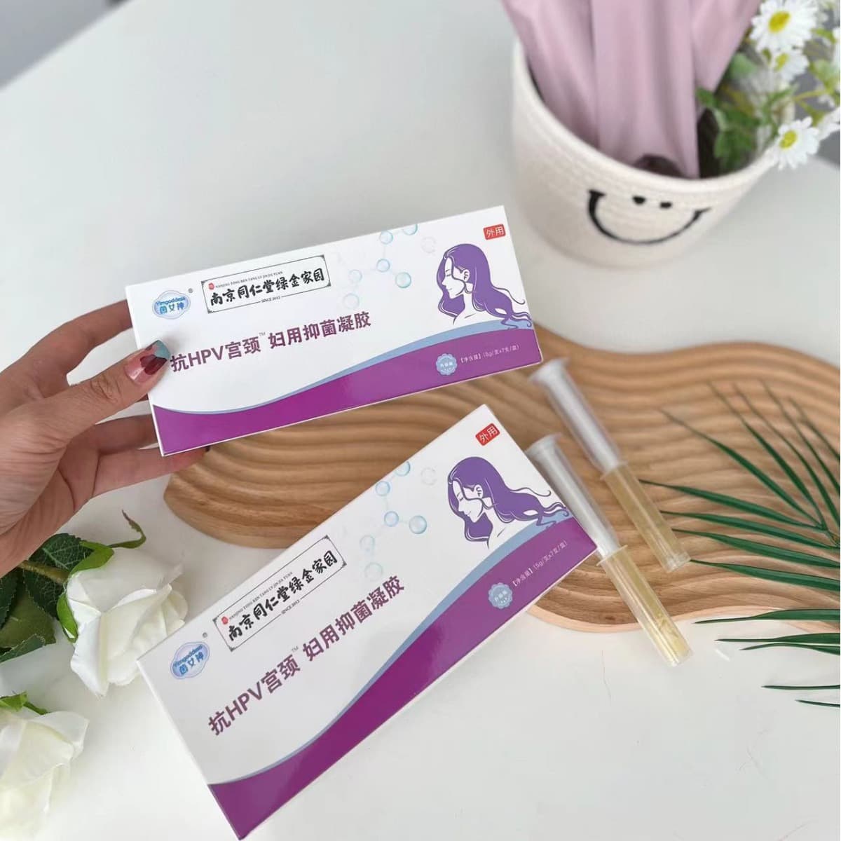 Nanjing Tongrentang Green Gold Home Goddess Anti-HPV Antibacterial Gel for Cervical Women 7 Pieces/Box
