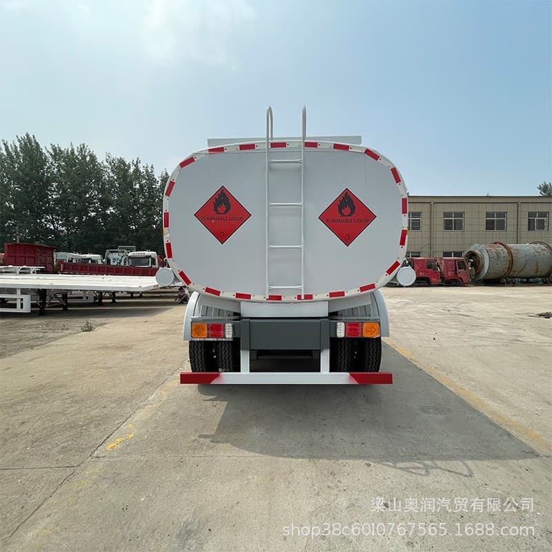 Long-term sale: HOWO oil tanker transport vehicles, 8x4 diesel and gasoline mobile refueling vehicles, customizable colors