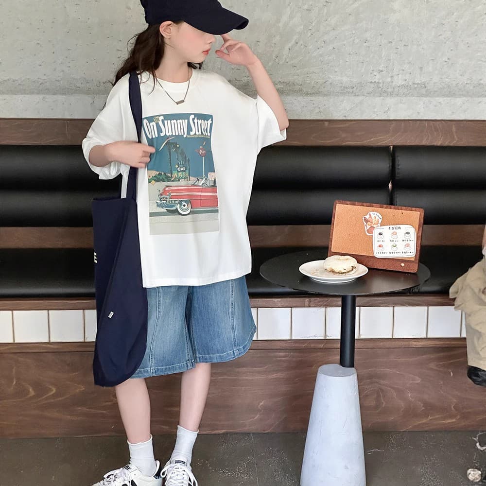 Girls Summer Outfit Set 2026 New Style Fashionable Short Sleeve T-Shirt and Shorts Two-Piece Set for Older Girls
