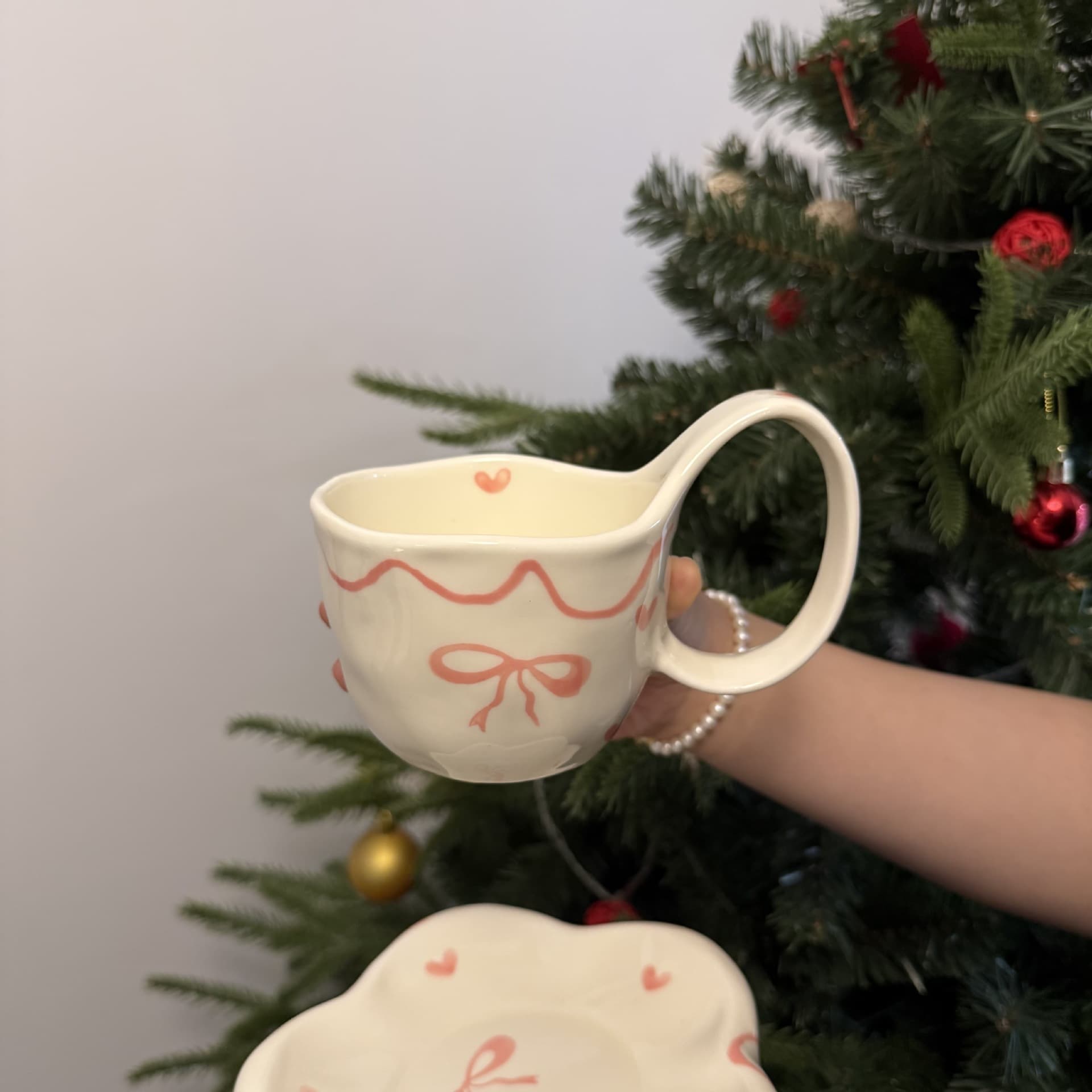 Korean ins-style hand-painted ribbon cup, hand-drawn ceramic coffee cup and saucer, original design high-value breakfast cup