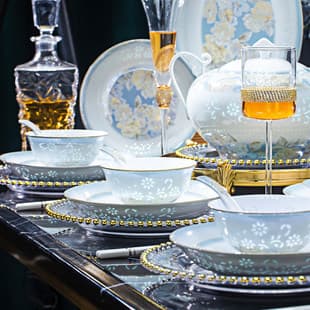 Jingdezhen High-End Linglong Porcelain Dinnerware Set, Bowl and Plate Set for Home, Underglaze Color, New Chinese Style, Housewarming Gift