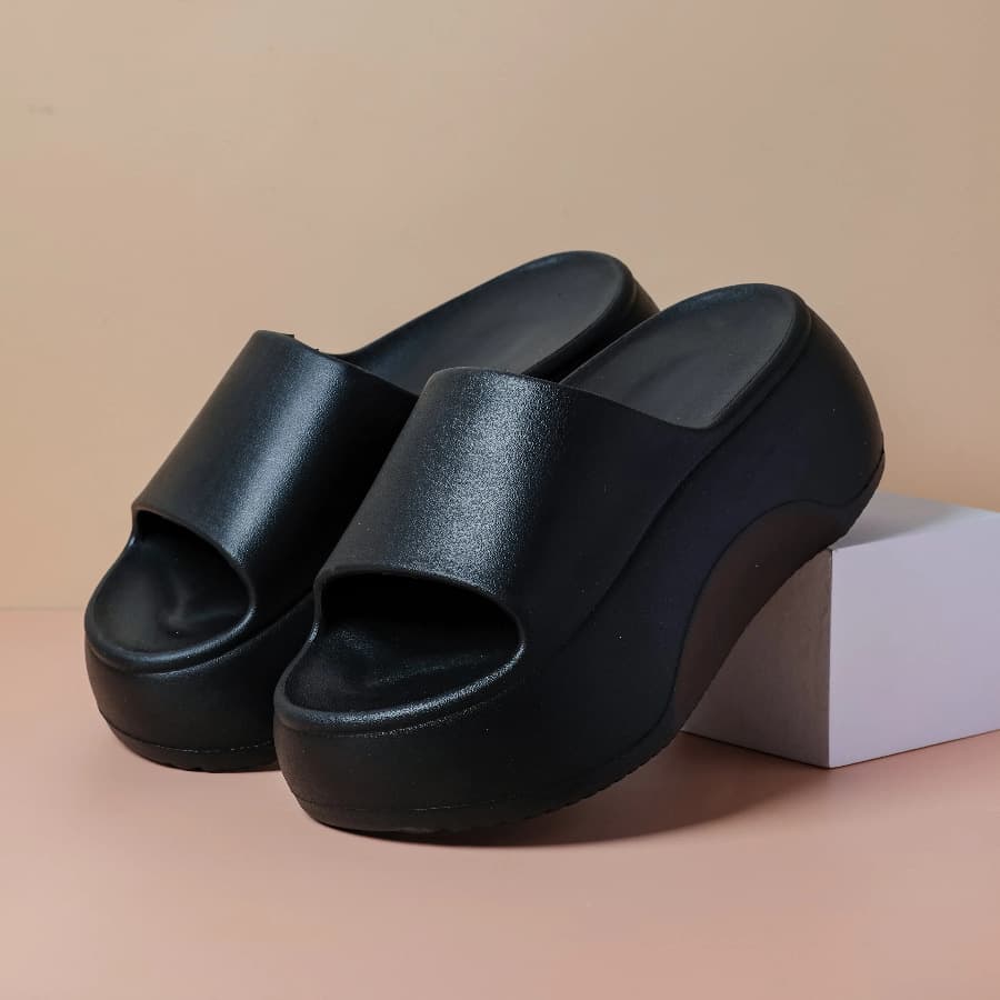 2025 New Chunky Sole Slippers for Women, Summer Outdoor Indoor Home Beach EVA Platform Sandals