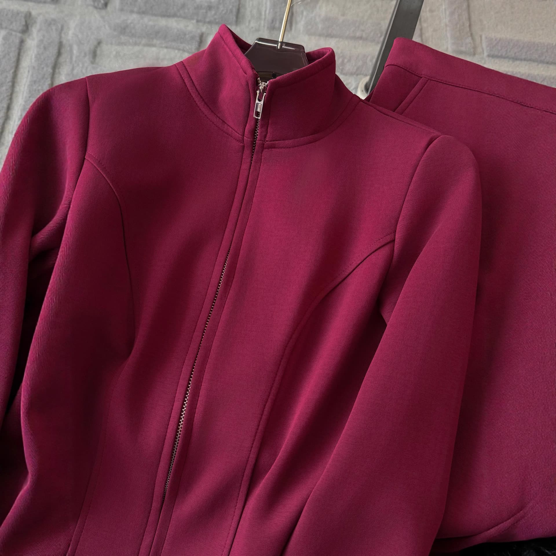 Fleece-Lined Thick Casual Sportswear Set for Women, Winter Slim Fit High-End Stand Collar Hoodie and Wide-Leg Pants Two-Piece Set