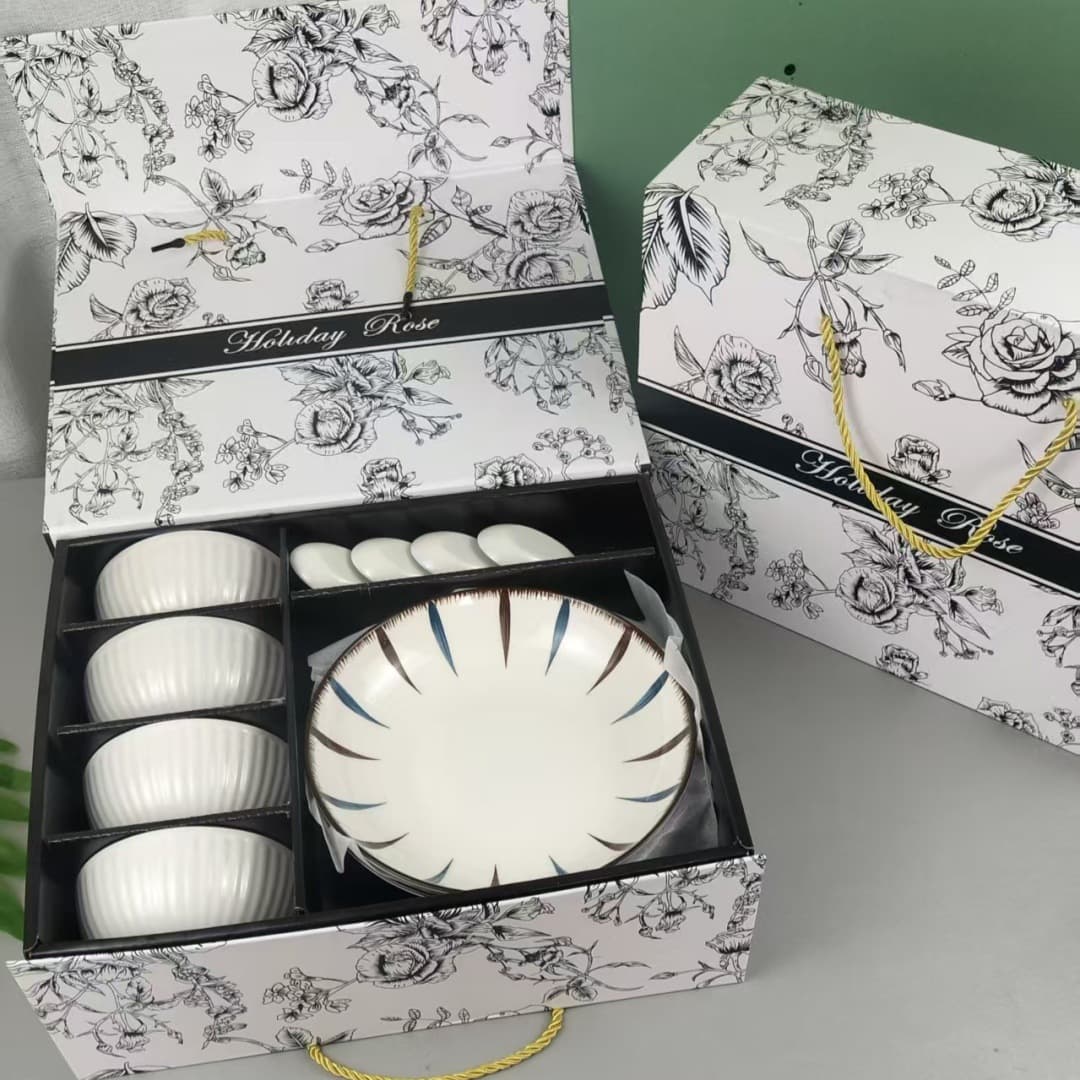 High-End Romantic Rose Ceramic Dinnerware Set, Gift Box for Meetings, Sales, Opening Ceremonies, Souvenirs, Bowls and Chopsticks