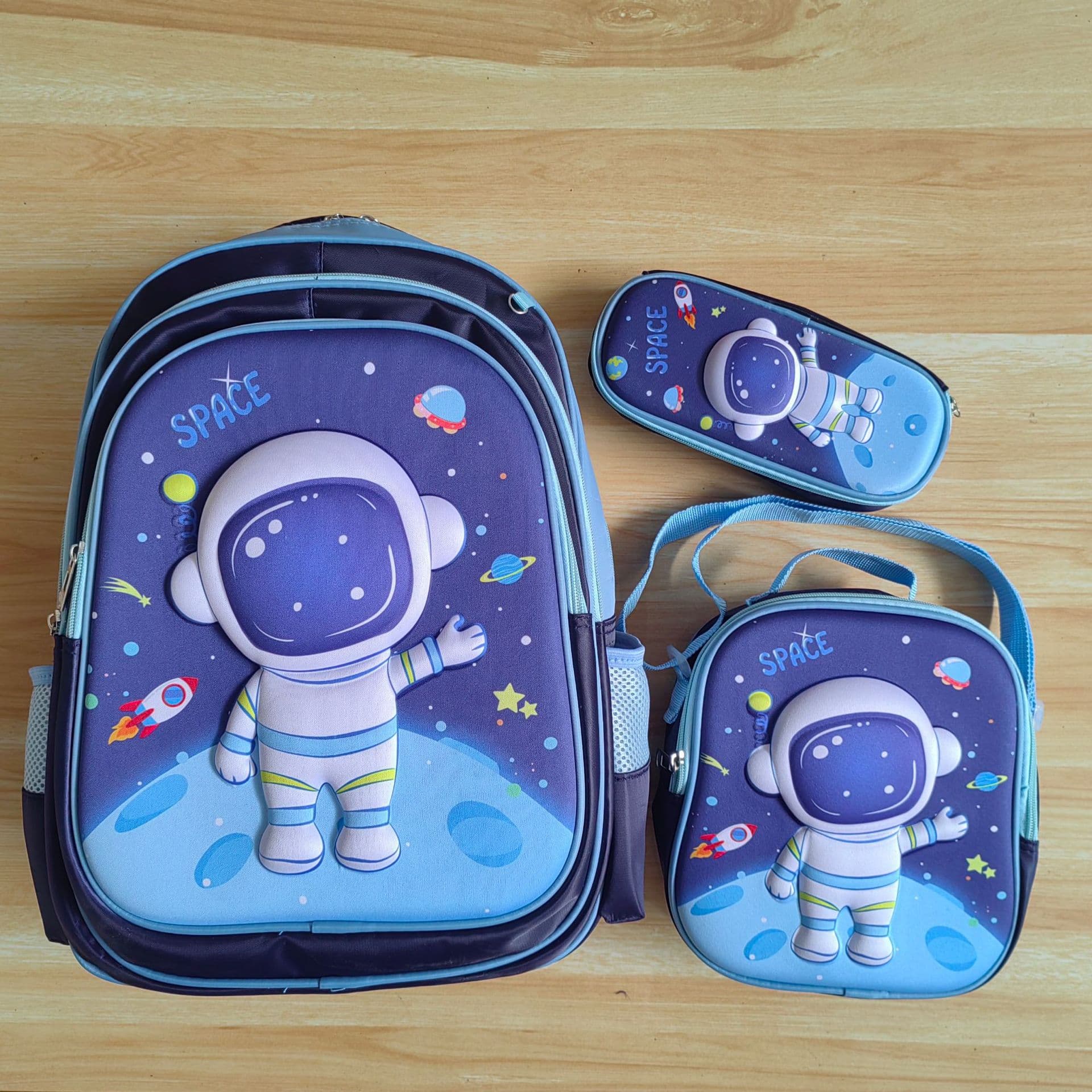 Labubu Student 3-Piece Set: Trolley Backpack, Lunch Bag, Pencil Case, Children's Portable Lightweight Large-Capacity School Bag