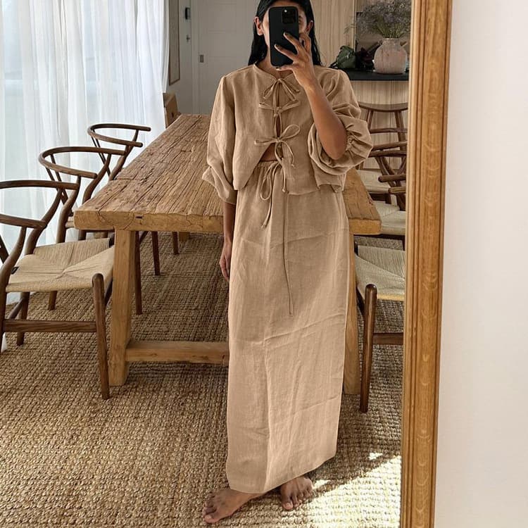 2026 New Vintage Tea-Style Women's Outfit Set: Puff Sleeve Blouse and Skirt for Summer