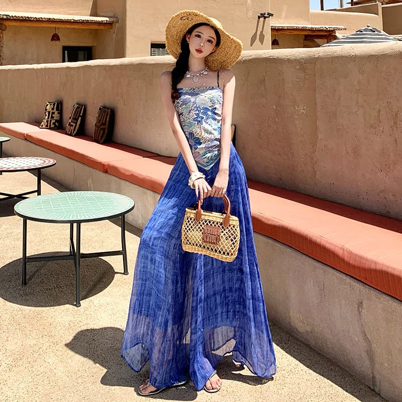 Seaside Resort Style Blue Printed Off-Shoulder Suspender Top Smudged Wide-Leg Pants Two-Piece Summer Outfit for Women