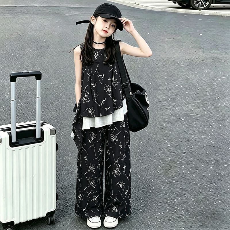 Summer girls' black and white floral fake two-piece suit sleeveless vest and trousers two-piece suit for middle-aged and older children Korean casual children