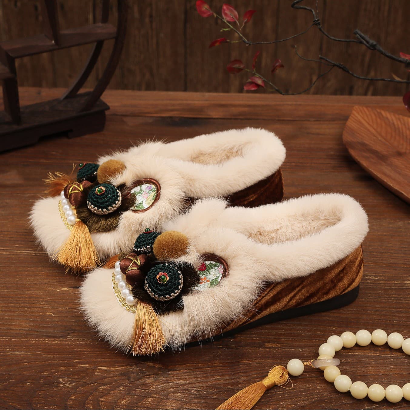 Intangible cultural heritage adult tiger head shoes, new fashionable retro thousand-layer sole handmade tiger head cloth shoes, original Hanfu shoes, ethnic style