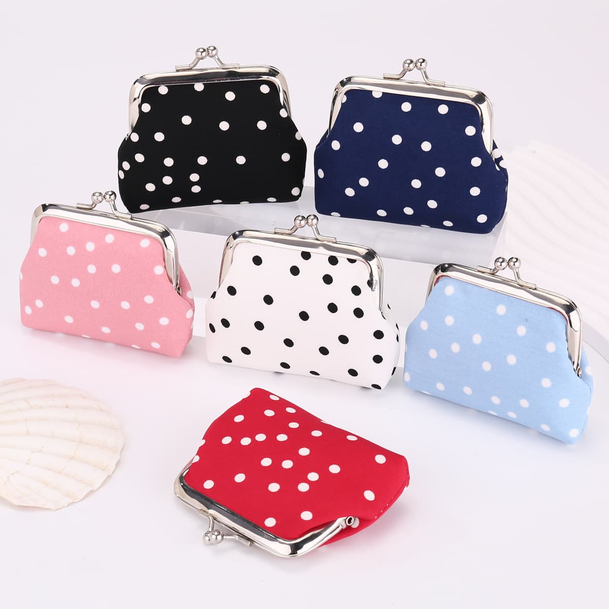 Polka Dot Coin Purse, Cute and Fresh Style for Women, Portable Coin Storage Bag, Ins-Style Mini Wallet Wholesale