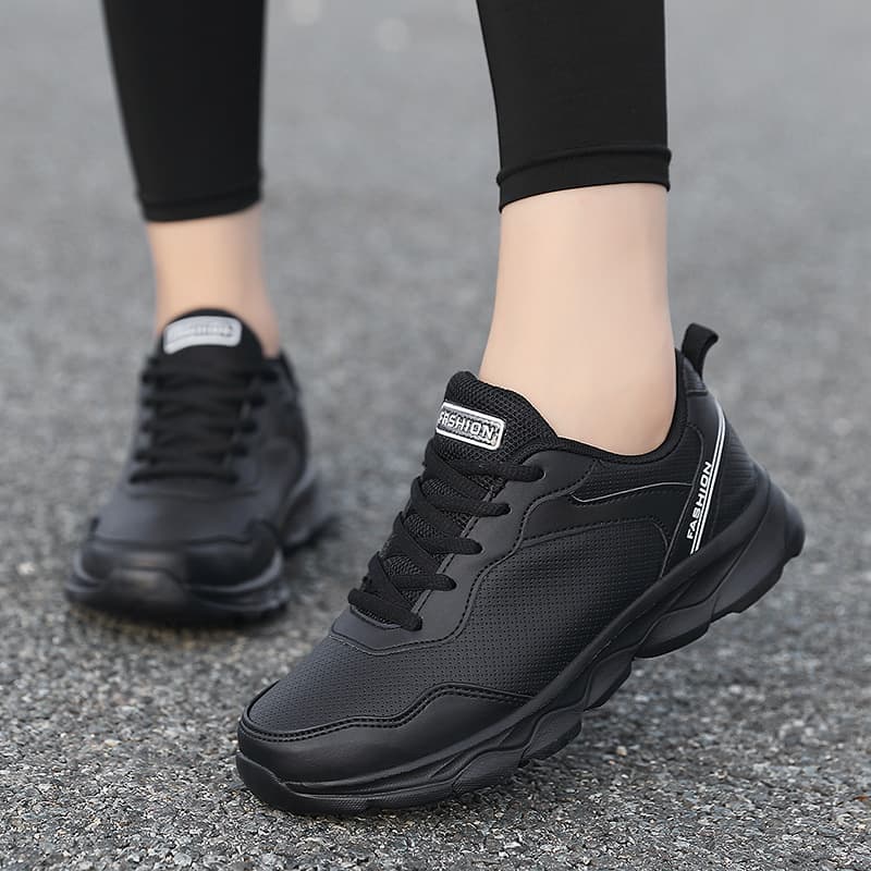 All Black Women's Work Shoes Leather Upper Casual Sneakers Running Shoes Versatile Women's Shoes Soft Sole Dance Shoes Fleece Lined