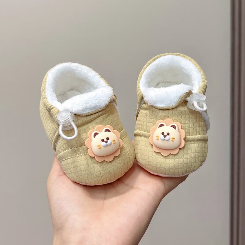 Winter baby shoes, newborn baby shoes for 0 to 6 to 12 months, autumn and winter thickened warm soft-soled front shoes to prevent falling off