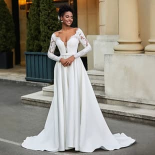 Deep V Lace Long Sleeve Light Wedding Dress A-Line Wedding Dress Simple Train Slim Large Swing Bride Main Wedding Dress Outdoor Lawn Women
