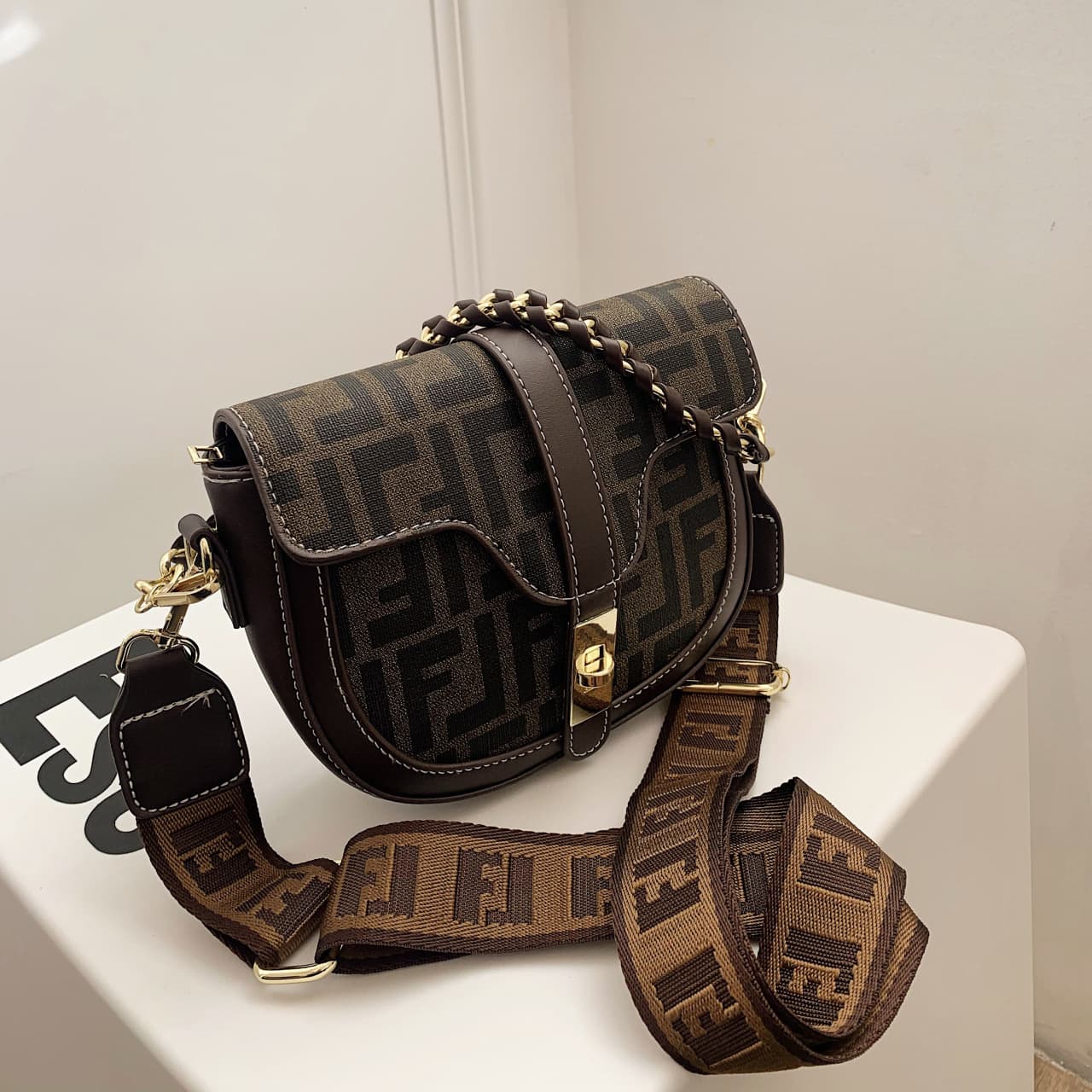 Small Bag Women's Handbag 2025 Spring New Trendy Fashion Textured Ladies Shoulder Bag Korean Style Versatile Crossbody Saddle Bag