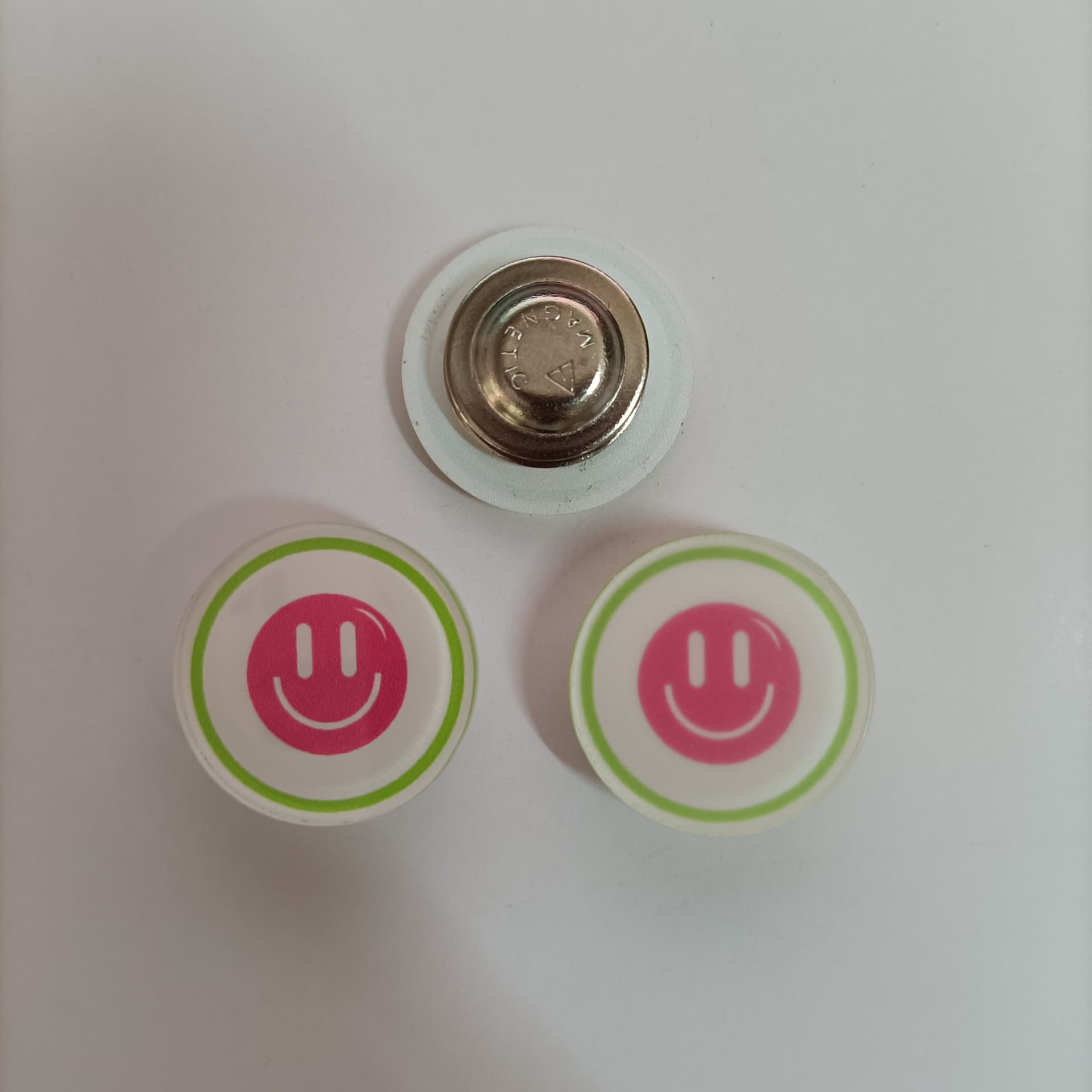 Transparent Smiley Face Acrylic Magnet Badge, Custom Made to Picture, Various Sizes Acrylic Keychains