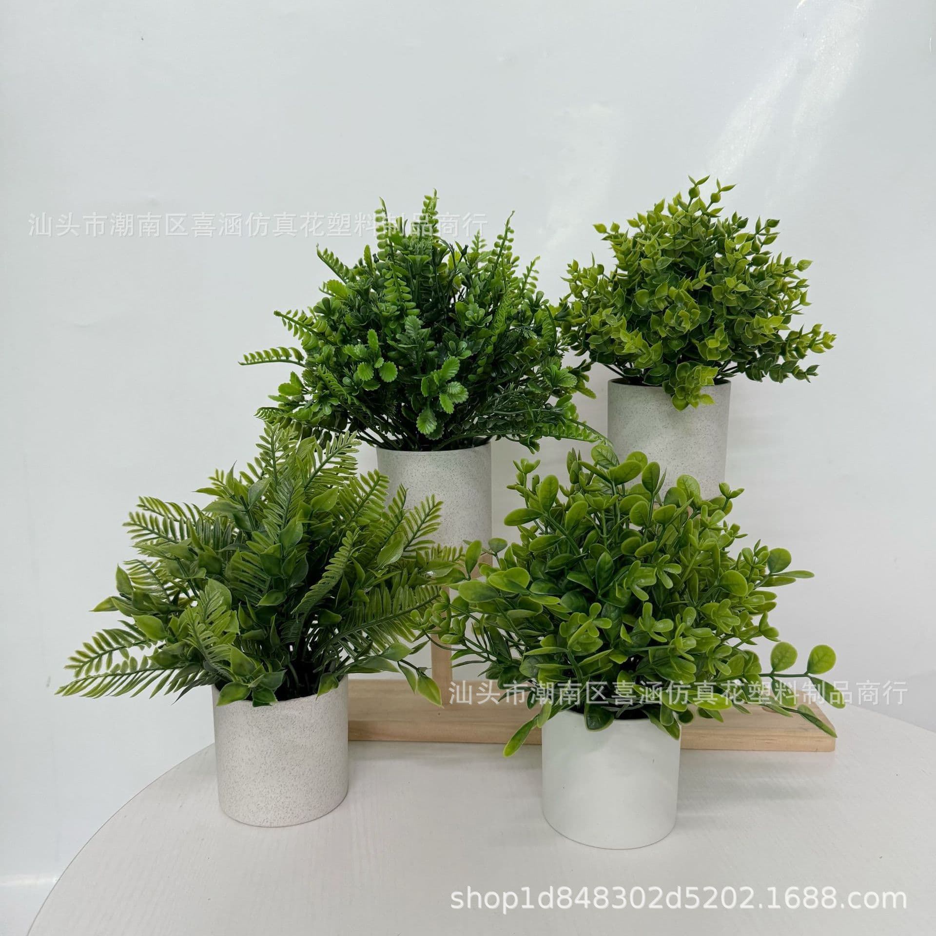 Factory Direct Artificial Eucalyptus Potted Plant Cross-border Fake Flowers Plastic Decoration for Office Desk Living Room Greenery