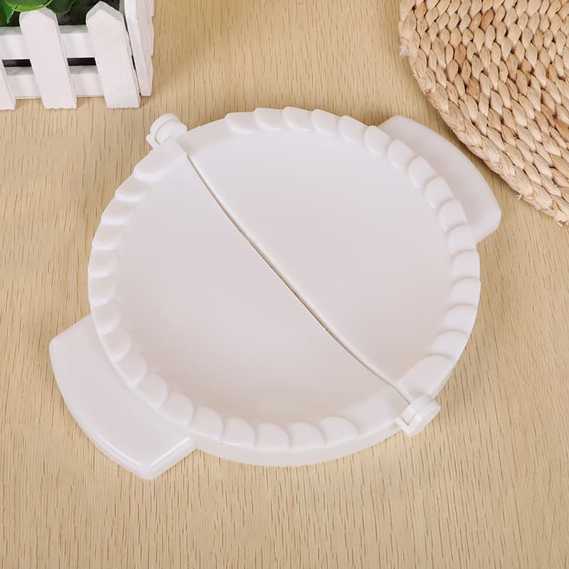 Factory direct sales dumpling making artifact plastic food grade kitchen manual pinch dumpling clip artifact kitchen dumpling mold