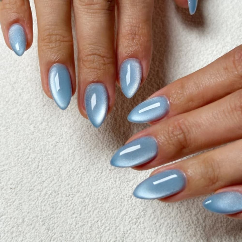 24pcs Box Set Summer Light Blue Cat Eye Almond Nails High-End Removable Wearable Nail Art for Export to Europe and America
