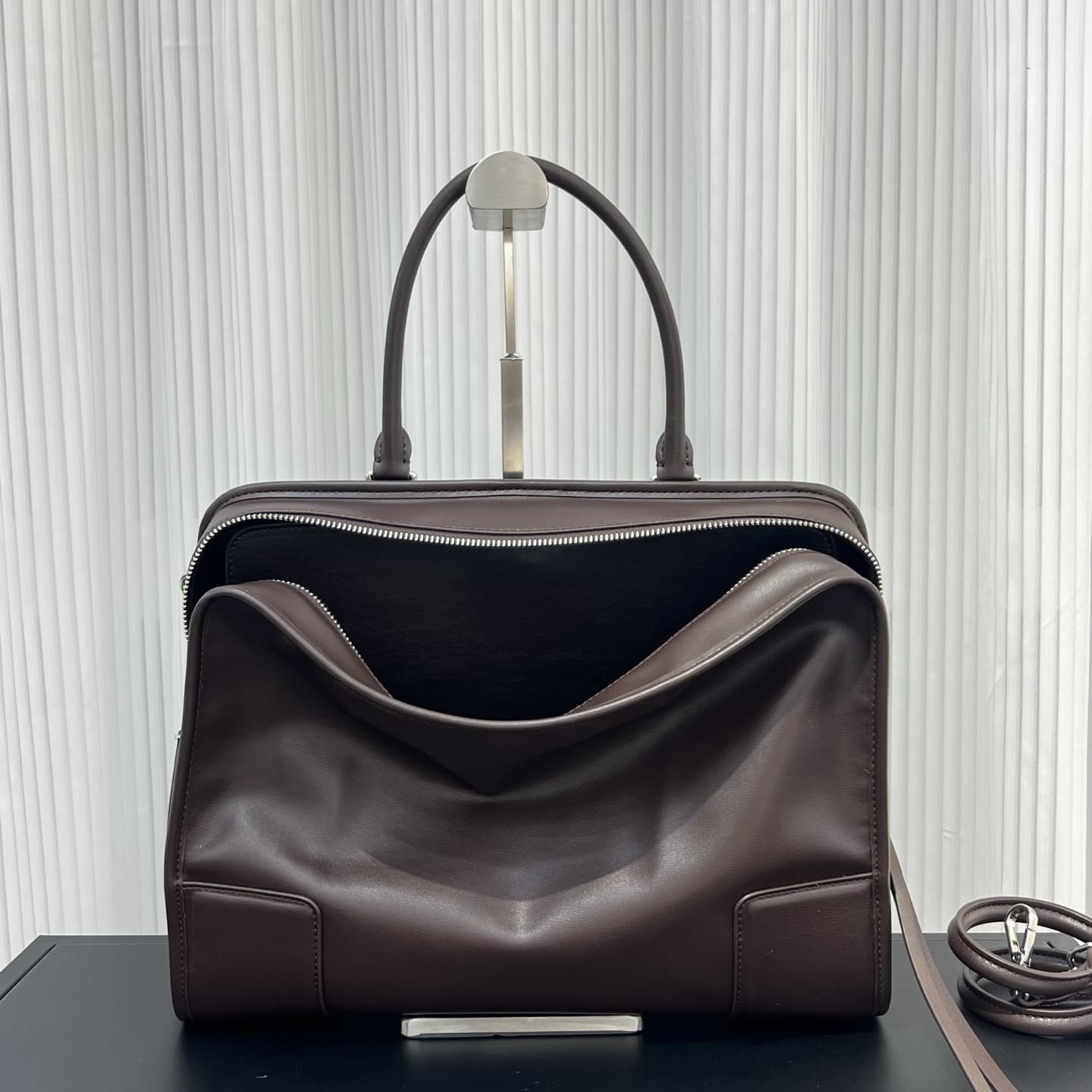 Luo Jia New Amazona Bowling Handbag Niche Retro Commuter Large Capacity Crossbody Bag Genuine Leather Handbag